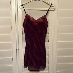 NWOT Victoria’s Secret maroon negligee with lace detail. Size small.